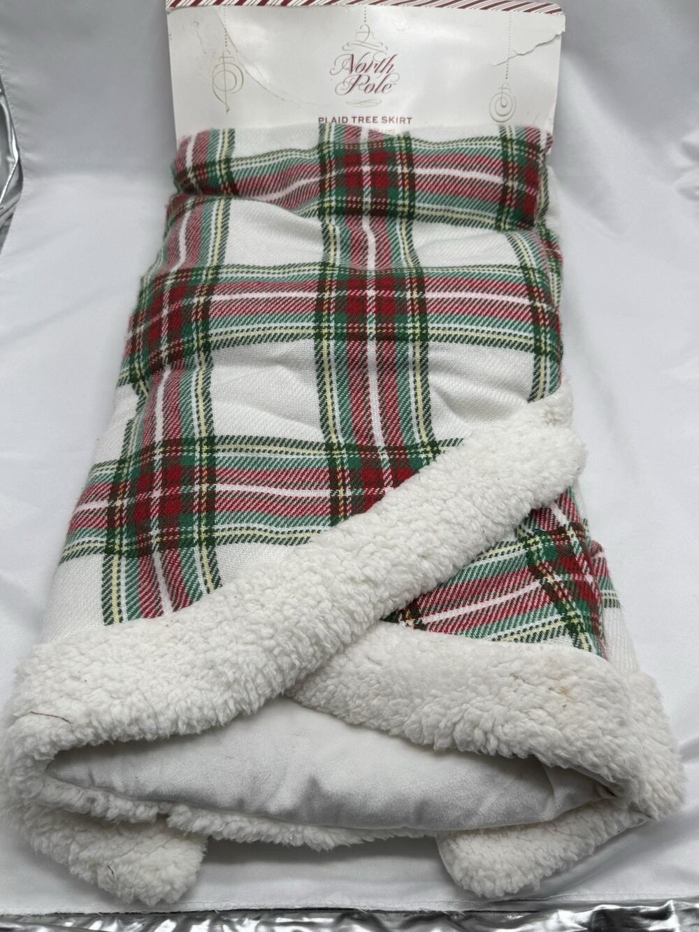 North Pole Trading Company Plaid Sherpa Lined Christmas Tree Skirt 52” RL NWT